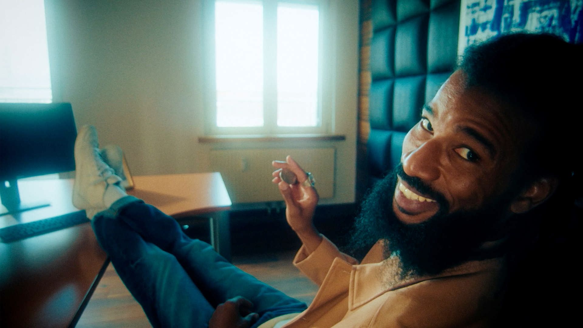 hoerbar-jahson-the-scientist110